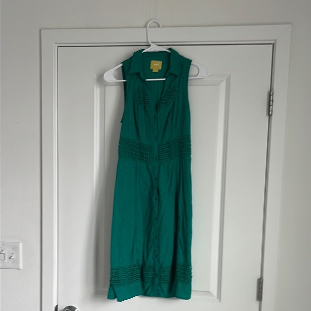 Green Sleeveless Dress